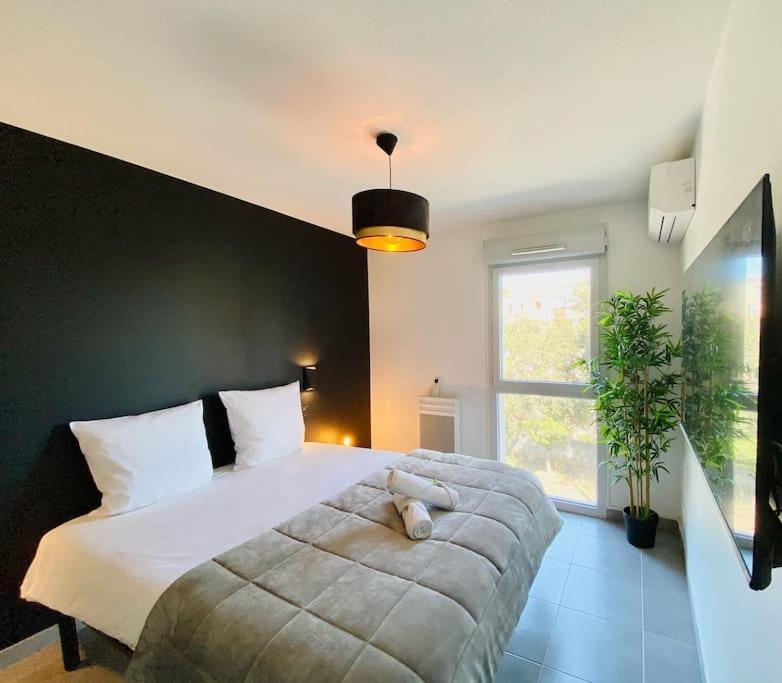 Marcenac - T2 En Residence, Clim, Parking, Terrasse Sete Bagian luar foto