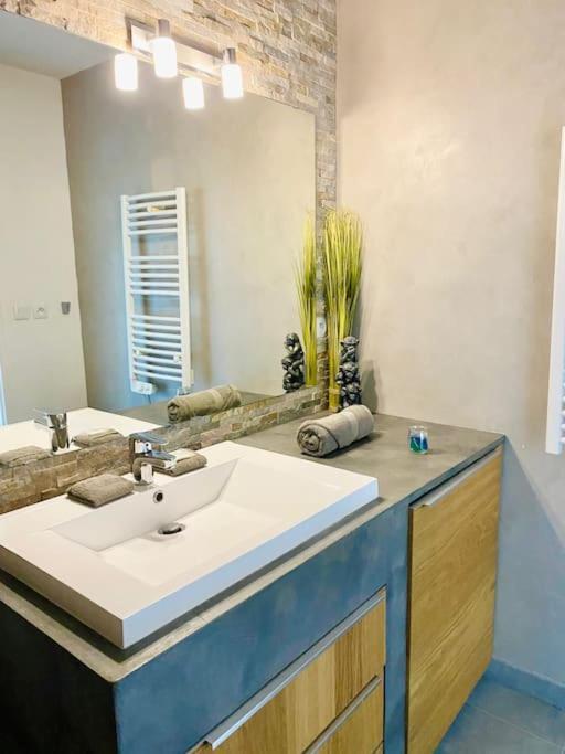 Marcenac - T2 En Residence, Clim, Parking, Terrasse Sete Bagian luar foto