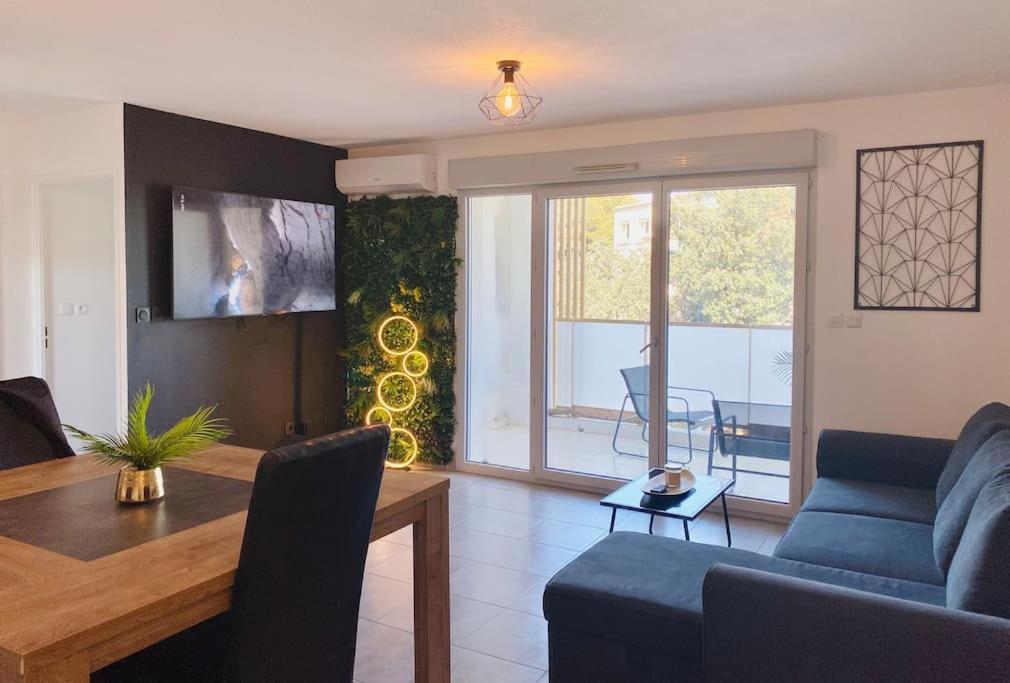 Marcenac - T2 En Residence, Clim, Parking, Terrasse Sete Bagian luar foto